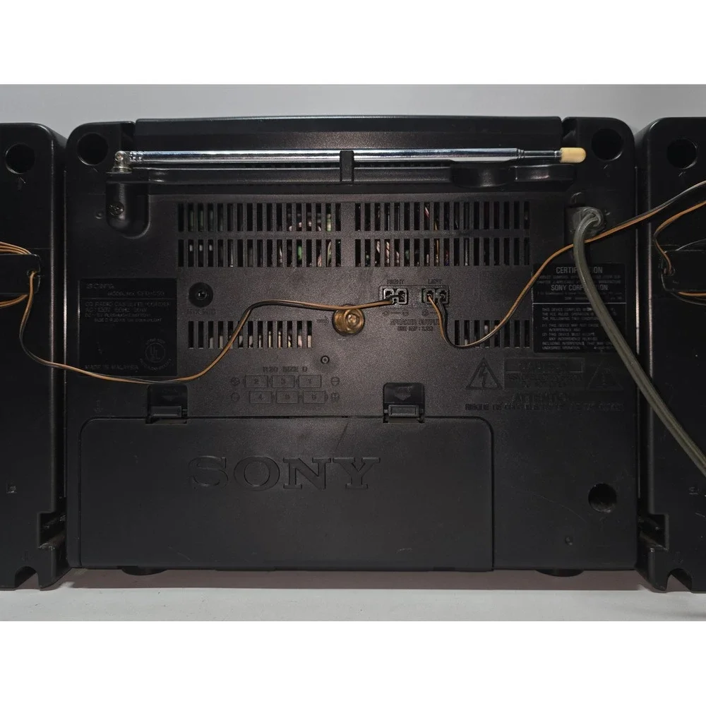 Sony CFD-550 CD Radio Dual Cass. Boombox Mega Bass Vintage 1995 For Parts/Repair